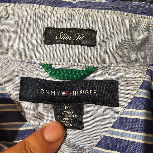 Tommy Hilfiger Men's Slim Fit Blue White Striped Button Down Dress Shirt Size M - Picture 4 of 5